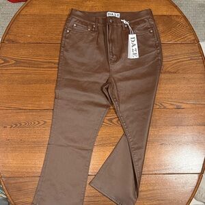Daze Women's Chocolate Straight Leg Jeans